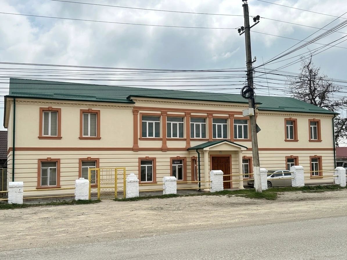 Дизайн фасада в стиле Неоклассика — фото фасада от нейросети AI Facade